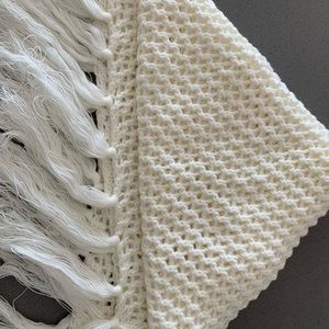 ❄️ Ivory Fringe Knit Shawl ❄️